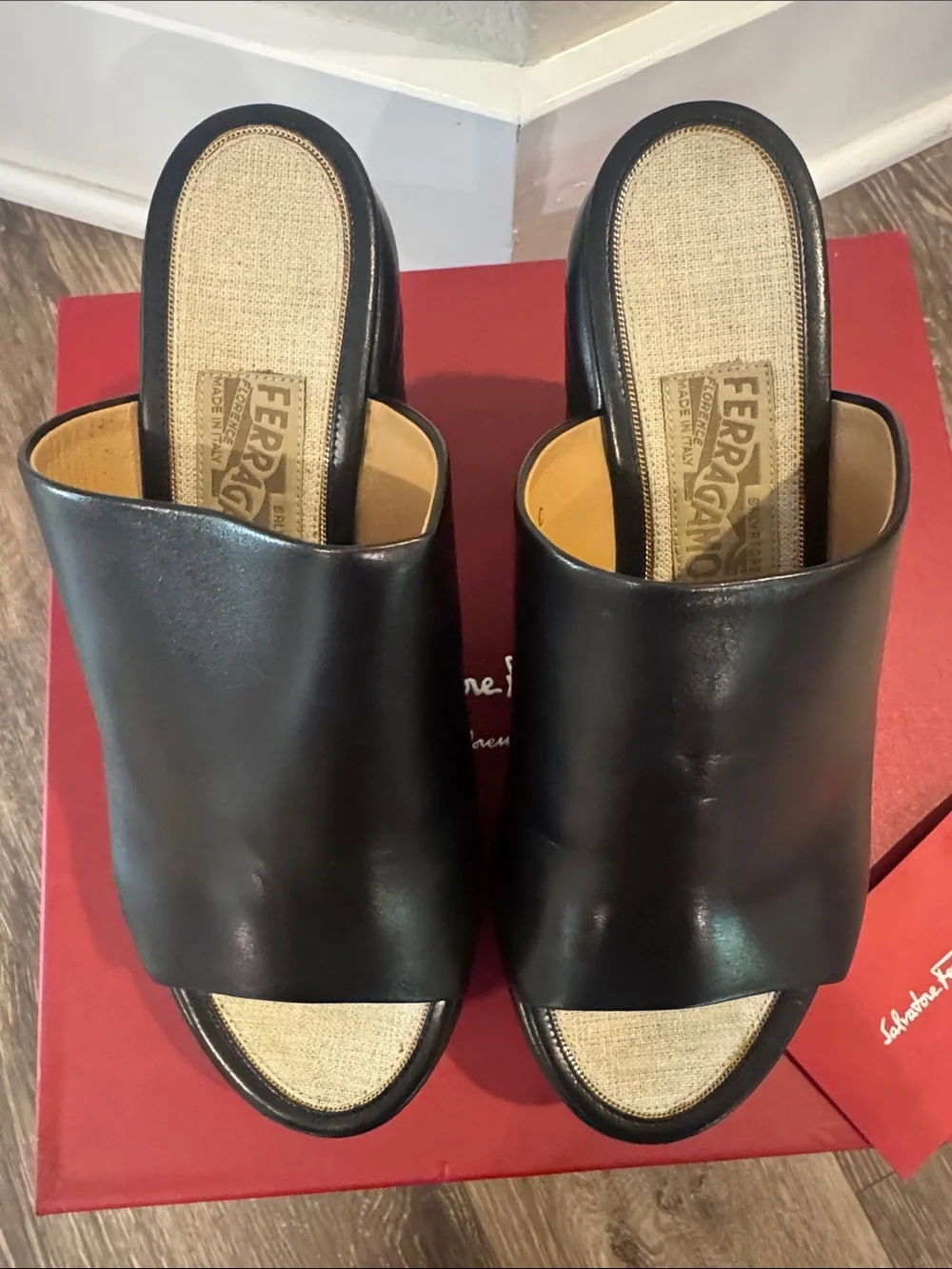 Salvatore Ferragamo Miley Platform Leather Mule  Size 8C Black